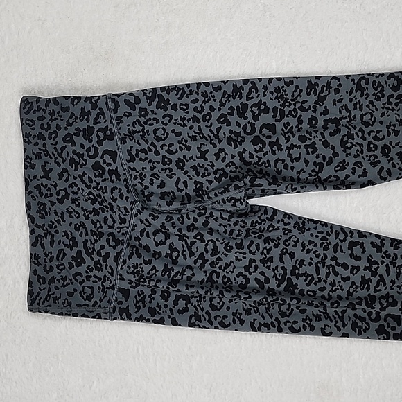 Athleta Elevation Ultra High Rise Leopard Print Athletic Leggings - Picture 10 of 14